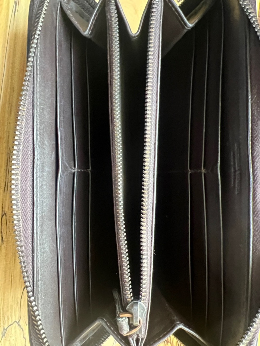 Bottega Veneta Intrecciato Dark Brown Lambskin Long Wallet - Distressed Corners - Picture 9 of 12